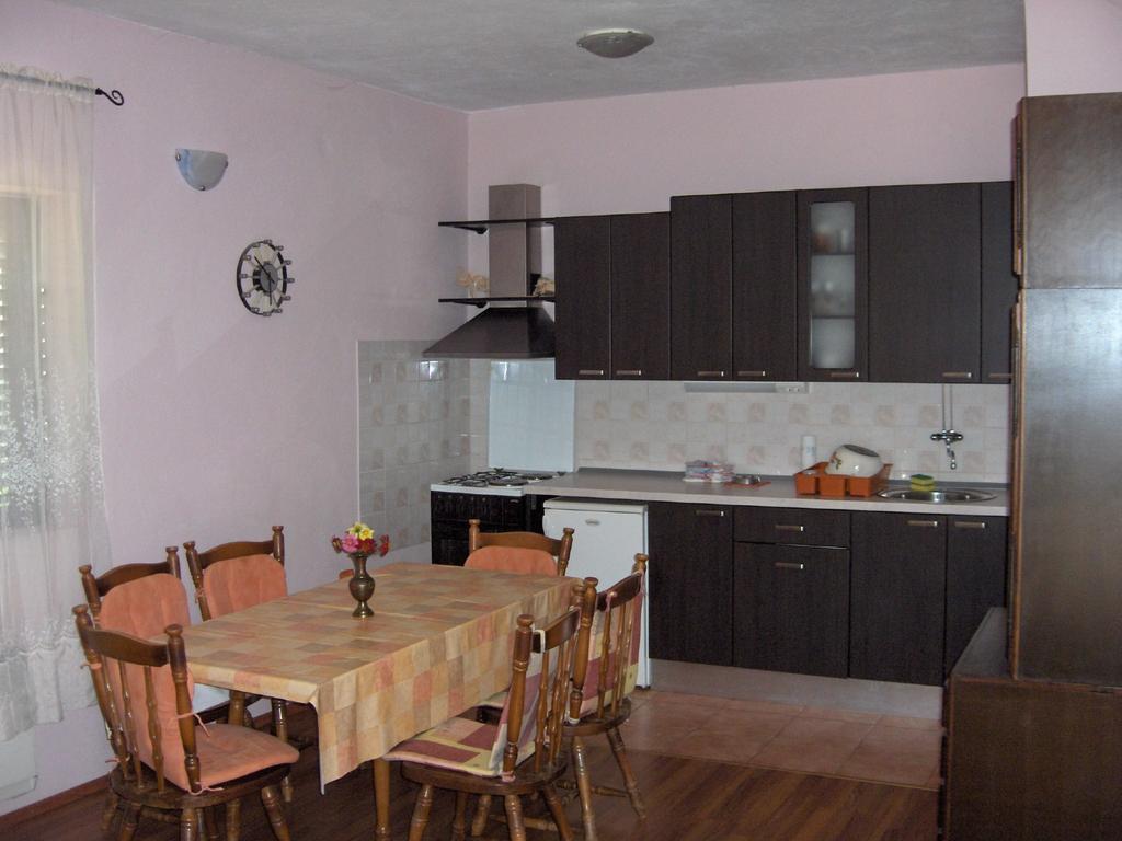 Apartment Raslina Cameră foto