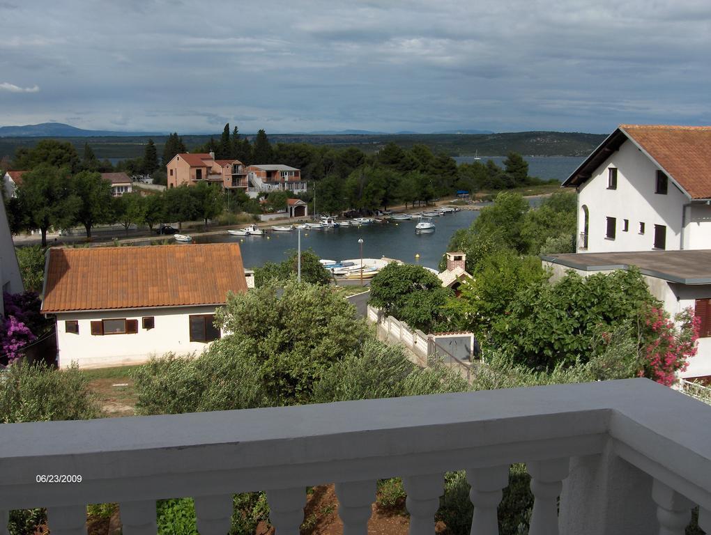 Apartment Raslina Cameră foto